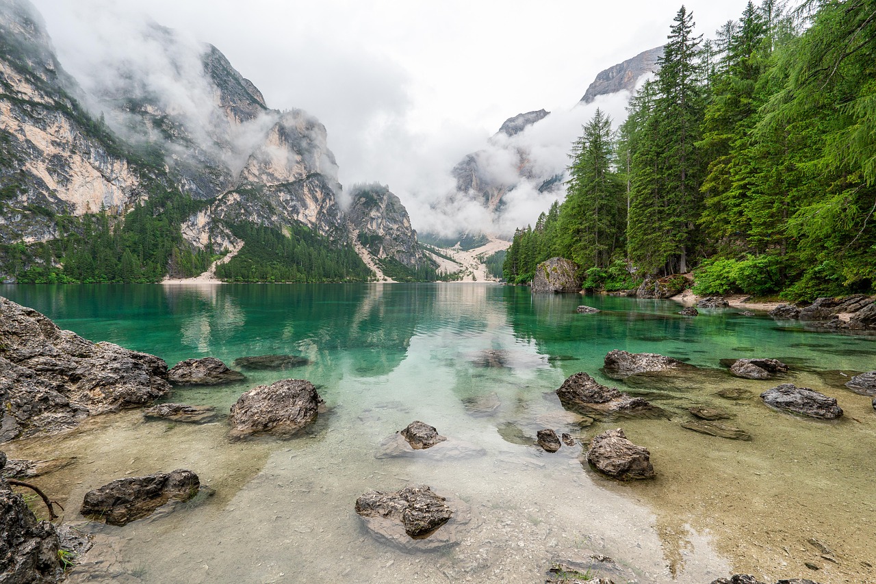 cele mai frumoase trasee montane din romania